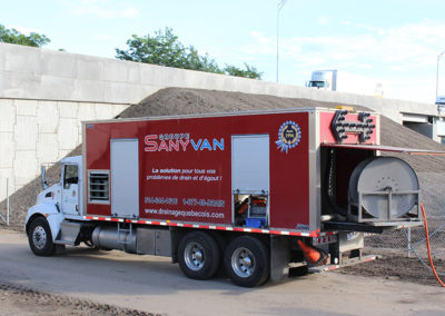 Truck Groupe Sanyvan eleven - Our fleet - Montréal - Drainage québécois