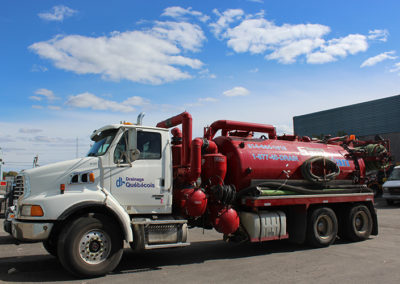 Truck Groupe Sanyvan nine - Our fleet - Montréal - Drainage québécois