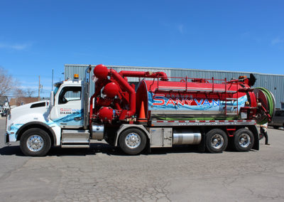 Truck Sanyvan - Our fleet - Montréal - Drainage québécois